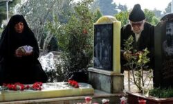 گلایه پدر یک شهید از دسته‌بندی شهدا/ چرا بنیاد شهید «وحدت رویه» ندارد؟