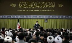 امام خامنه ای: بخاطر حرکت ارزشمند ۲۲ بهمن ۱۴۰۱ به ملت ایران اظهار تعظیم میکنم/ شکراللّه سعیکم ملت ایران
