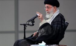 بازخوانی بیانات رهبر انقلاب با نخبگان درباره امید و پیشرفت
