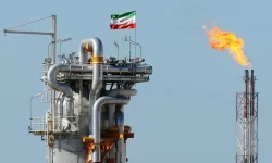تحریم‌ها مقابل افزایش تولید نفت ایران رنگ باخت / توسعه صنعت نفت با اقتدار