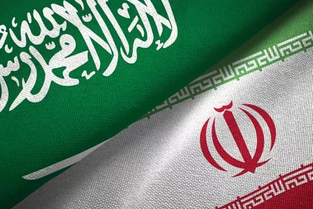 تماس تلفنی وزیر دفاع ایران با همتای عربستانی؛ امکان روابط نظامی دو رقیب قدرتمند خاورمیانه‌؟