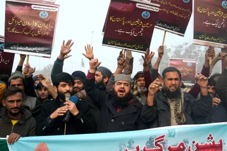 پاکستان خطاب به ایران پس از حملات متقابل موشکی: خواهان گفتگو و همکاری در تمام مسائل هستیم