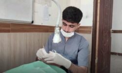 توزیع تجهیزات آموزشی وارائه خدمات دندان پزشکی گروه جهادی منتظران ظهور با مشارکت سازمان منطقه آزاد چابهار