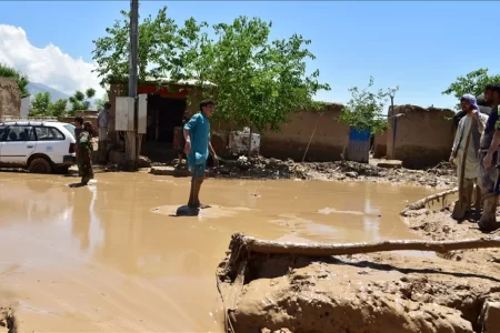سیل ویرانگر در غرب افغانستان حدود ۷۰ کشته بر جای گذاشت