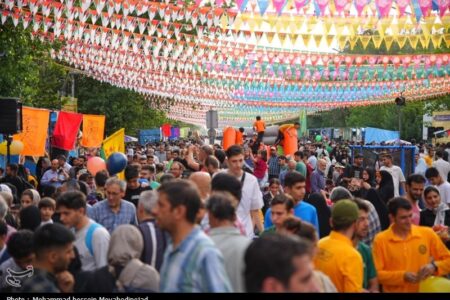 استقبال پایتخت ایران از مهمانی ۱۰ کیلومتری عید غدیر