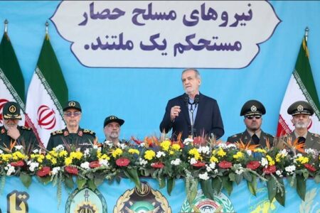 رژه نیروهای مسلح در تهران برگزار شد/ نمایش جدیدترین پهپاد ساخت ایران با نام «شاهد ۱۳۶B»/موشک جهاد برای اولین‌بار به نمایش درآمد +عکس