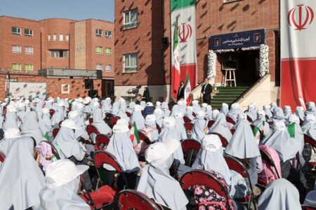 در مراسم آغاز سال تحصیلی پزشکیان: اجازه ندهیم کسی در کشور رنج بکشد