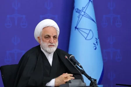 دام و وسوسه شیطان و شیطان‌صفتان برای ما مسئولان و کارکنان قضایی بیشتر است