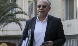 درخواست ما این است که شورای عالی امنیت ملی مداخله کند تا قانون حجاب به دولت ابلاغ نشود