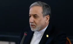 پاسخ تند عراقچی به اظهارات ضد ایرانی زلنسکی: جهان دیگر از دلقک‌های سردر گم خسته شده است