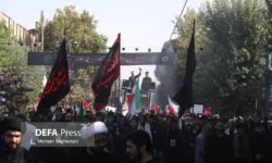 راهپیمائی جاماندگان اربعین حسینی در سراسر کشور درحال برگزاری است+ تصاویر