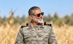 «مرا پایین پای شهید شوشتری دفن کنید»؛ وصیت شهید حسین ظریفی درباره شهید شوشتری + فیلم