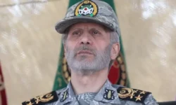 سرلشکر حاتمی: رئیس جمهور صدای صلابت ملت مبعوث و شجاع ایران بود