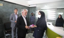تجلیل مدیرکل بنادر و دریانوردی سیستان و بلوچستان از پرستاران درمانگاه کوی مسکونی بندر